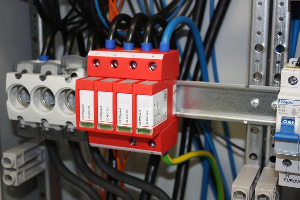 U berspannungsschutz bei Elektro Röhrl GmbH in Zorneding